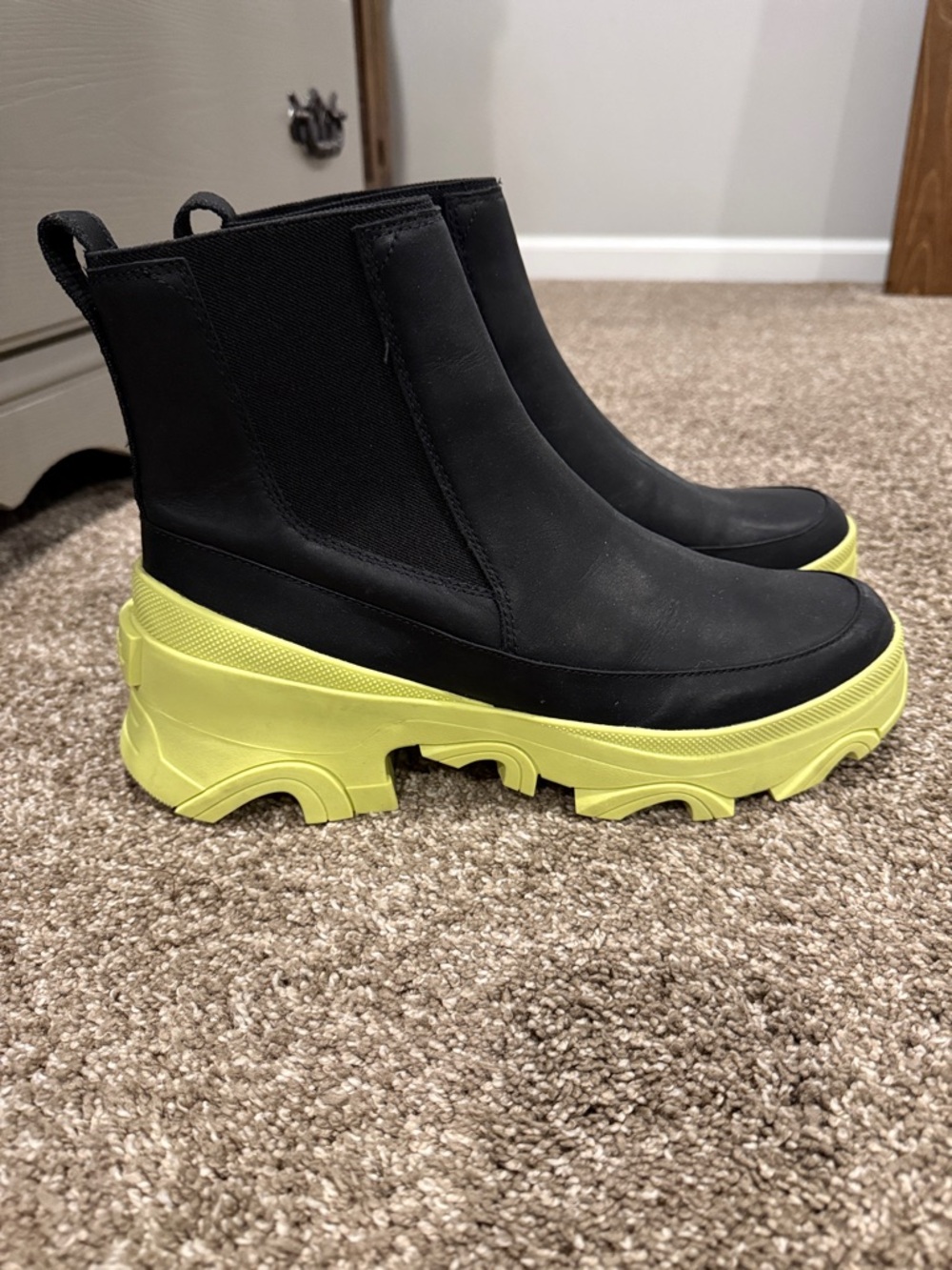 New! Sorel Chelsea Brex Boots Women’s 12